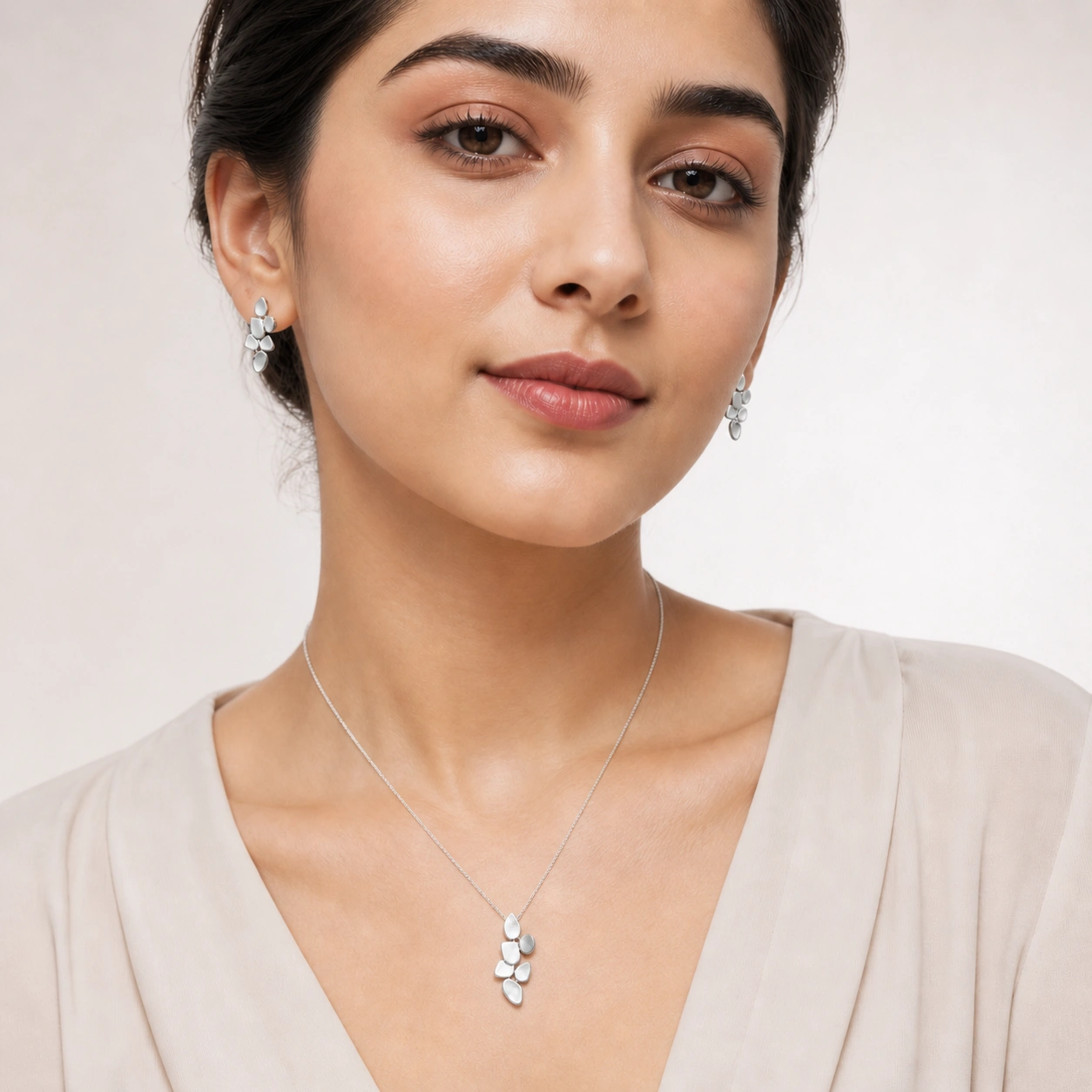The Pebble Cluster Silver Set - Image 2